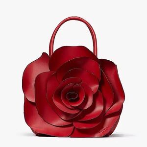 NWT! Kate Spade Flora 3D Rose Crossbody. in the original manufacturer packaging.